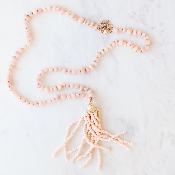 Jewelry - Pink Shell Beaded Tassel Necklace
